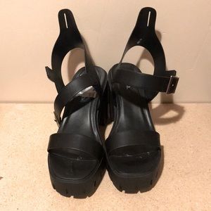 Black chunky heel sandal